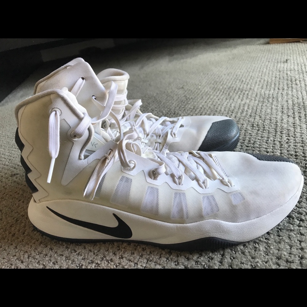 Nike hyperdunk sneakers men’s 13